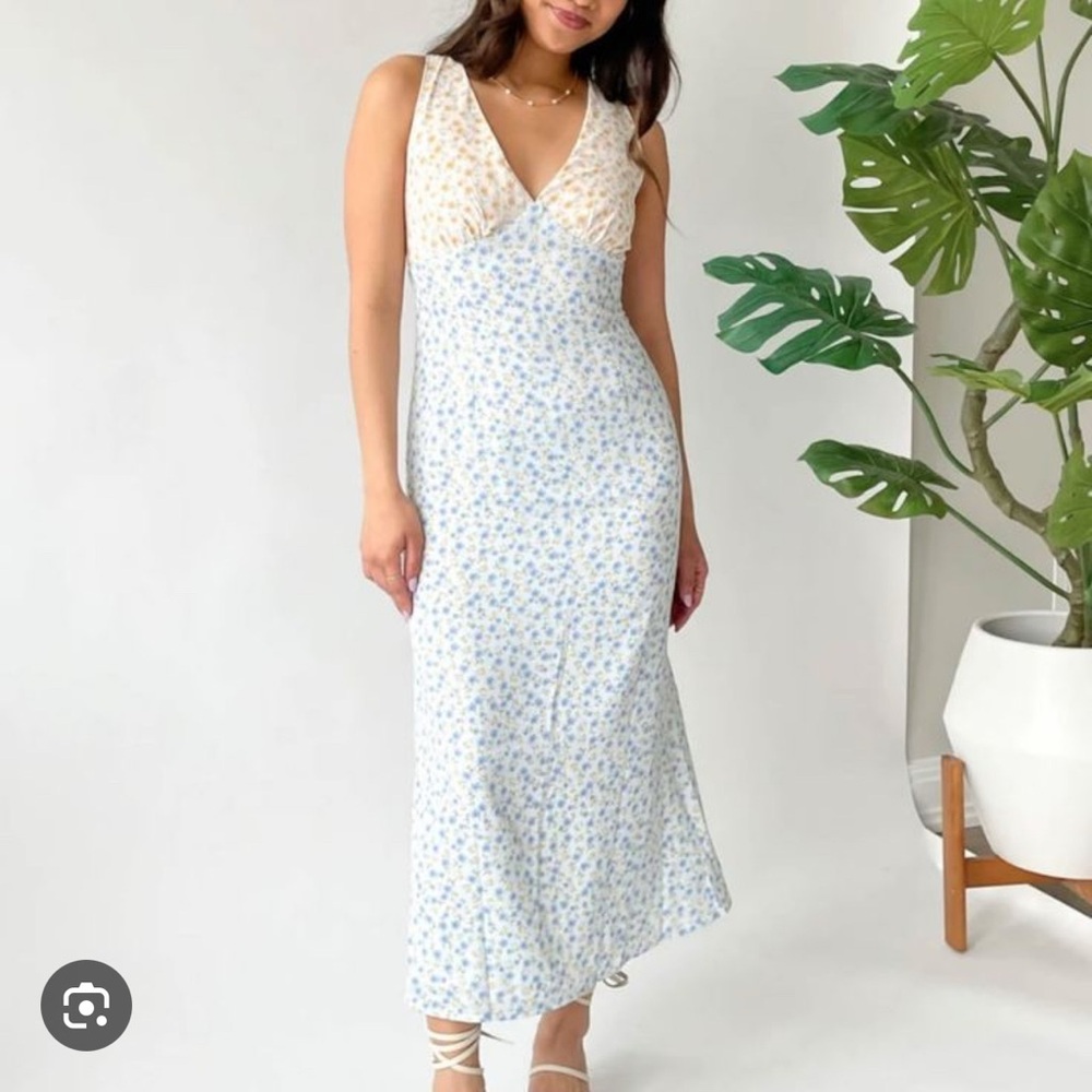 Floral Sleeveless Maxi Dress - Blue and White